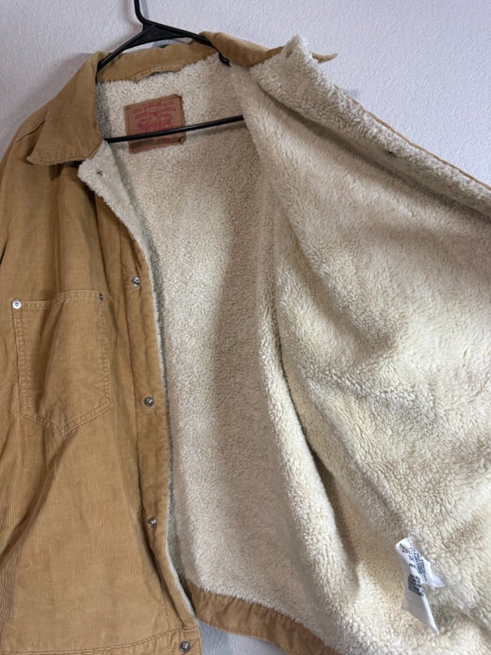 Levi Strauss & Co. Men's Vintage Tan Corduroy Sherpa Trucker Jacket Size XL - Picture 7 of 9
